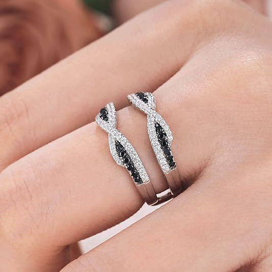 Sparkling Swirl Ring with Round Cut Diamond – Elegant Twist Design