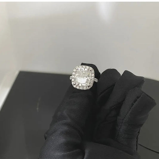 Exquisite Cushion Cut Diamond Ring β White Gold Plated Beauty