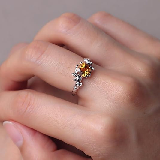 Women's Citrine Engagement Ring β Classic Round Cut Design - BerylcraftsWomen's Citrine Engagement Ring β Classic Round Cut DesignWomen's Ring