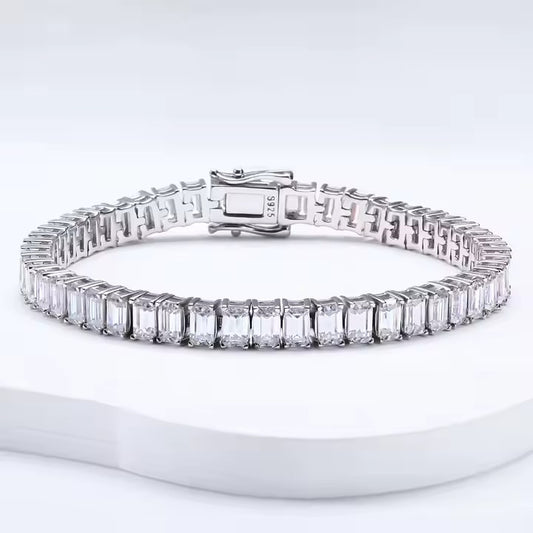 Timeless Emerald Cut Tennis Bracelet – Shine with Style