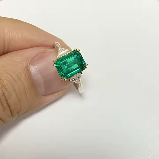 Luxurious Emerald-Cut Green Emerald Two-Tone Ring – A Bold Statement