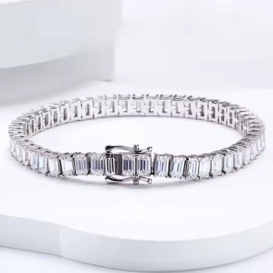 Timeless Emerald Cut Tennis Bracelet – Shine with Style