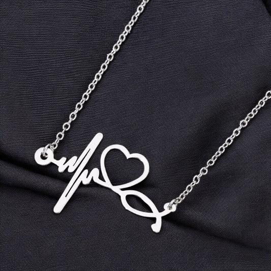 Women's Heart Line Silver Pendant – Elegant and Minimalist Necklace