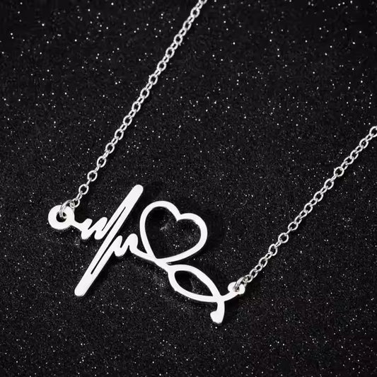 Women's Heart Line Silver Pendant – Elegant and Minimalist Necklace