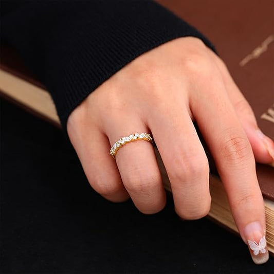 Modern Marquise-Cut Diamond Ring – Sleek & Stylish