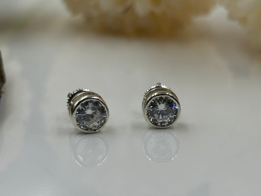 Sparkling Round-Cut Diamond Stud Earrings for Every Occasion