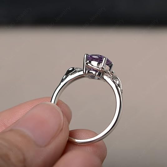 Elegant Round Cut Purple Amethyst Women's Ring – Sterling Silver - BerylcraftsElegant Round Cut Purple Amethyst Women's Ring – Sterling SilverWomen's Ring